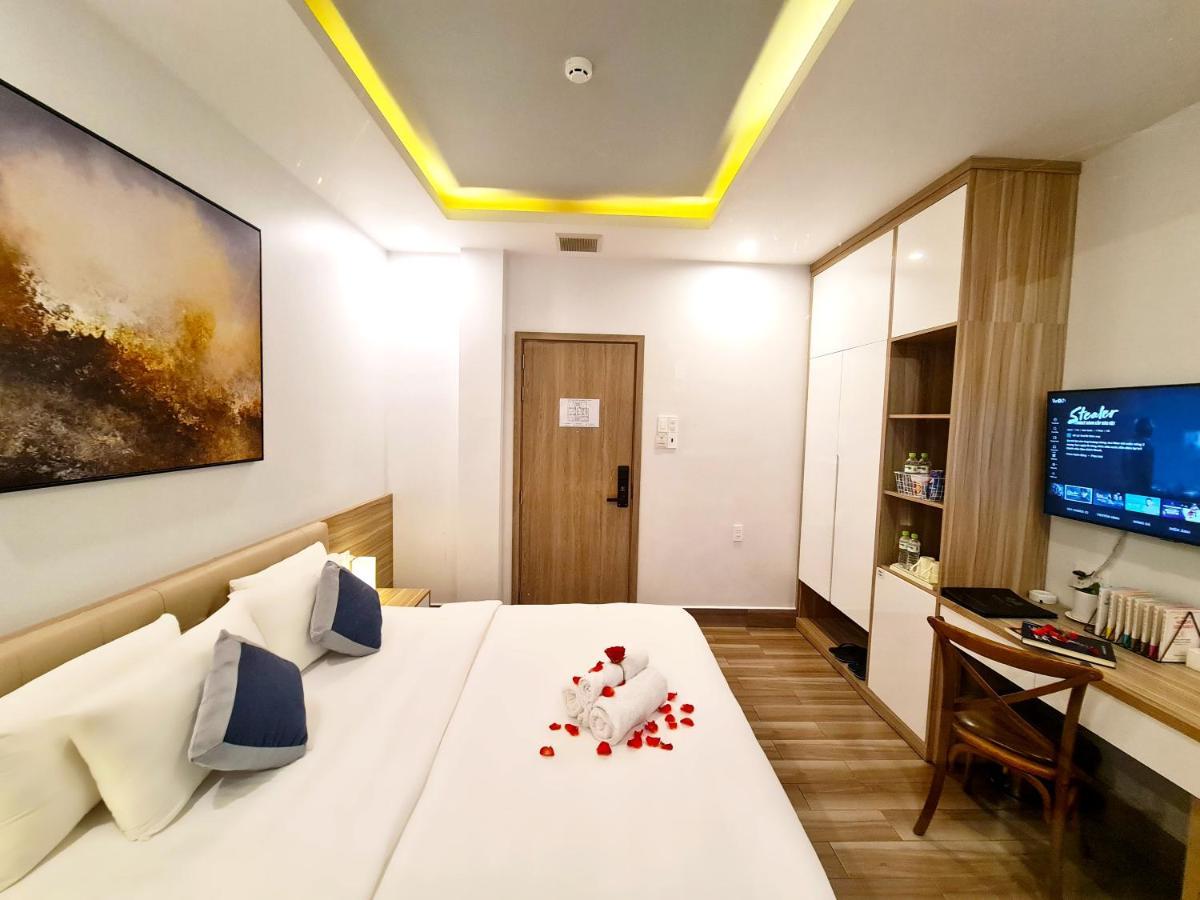 Dong Hai Hotel _ Rạch Giá Exterior foto